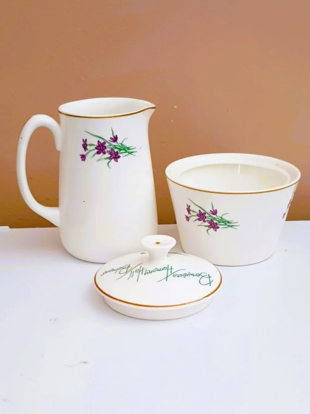 Vtg Creamer & Sugar Bowl Bermudiana Harmony Hall of Belmont Wedgewood England